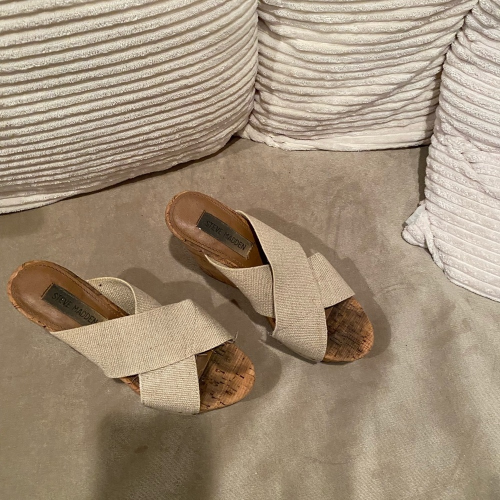 Steve Madden - elastic straps